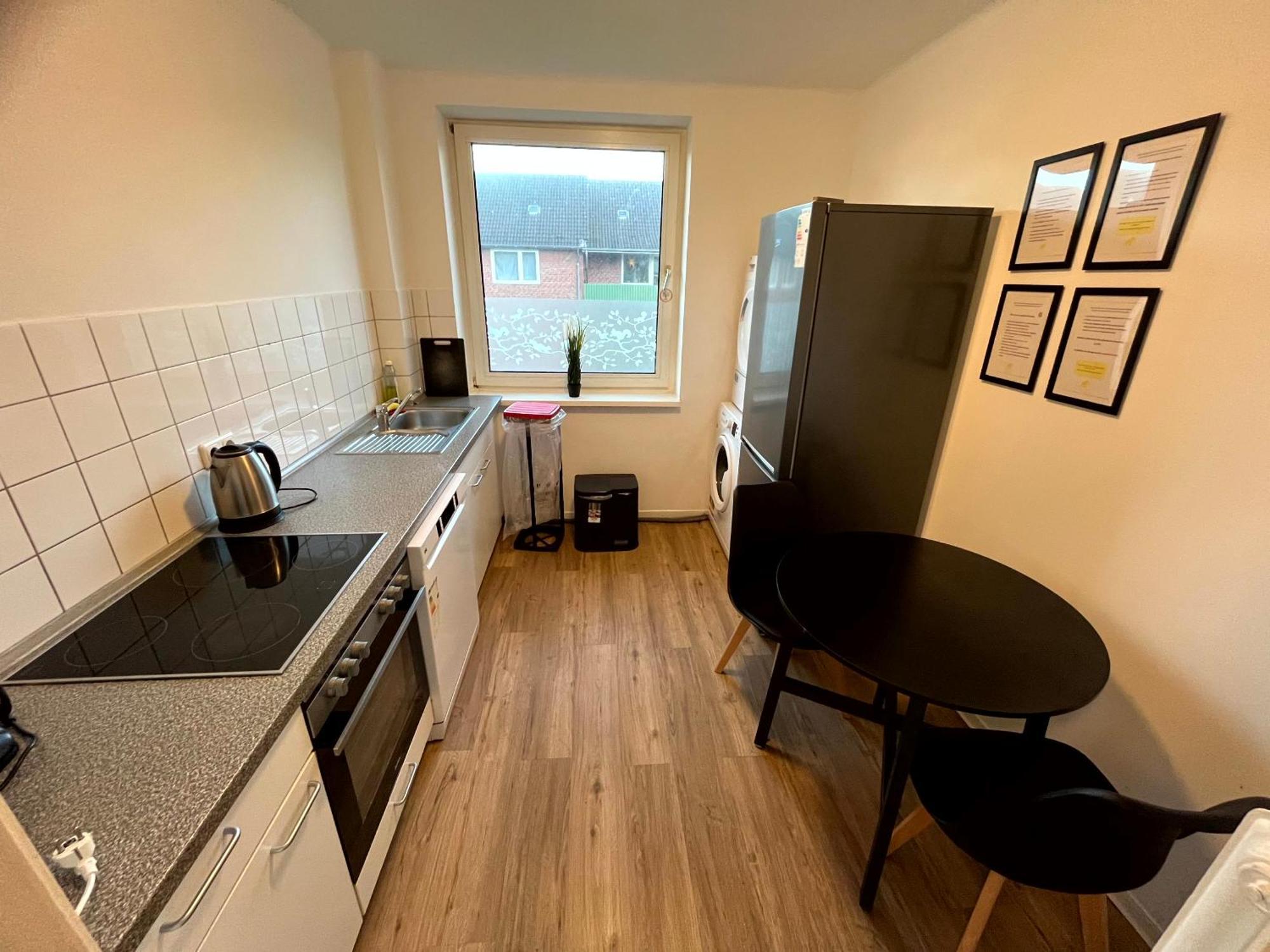 3-Zimmer Monteurwohnung Mit Balkon Ноймюнстер Экстерьер фото